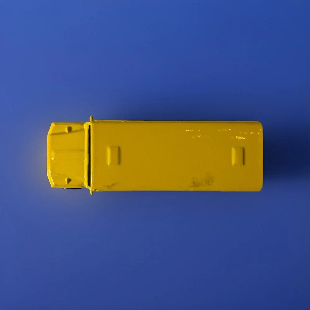 Hot Wheels  1988 yellow  school  bus.‎ Detailed nice